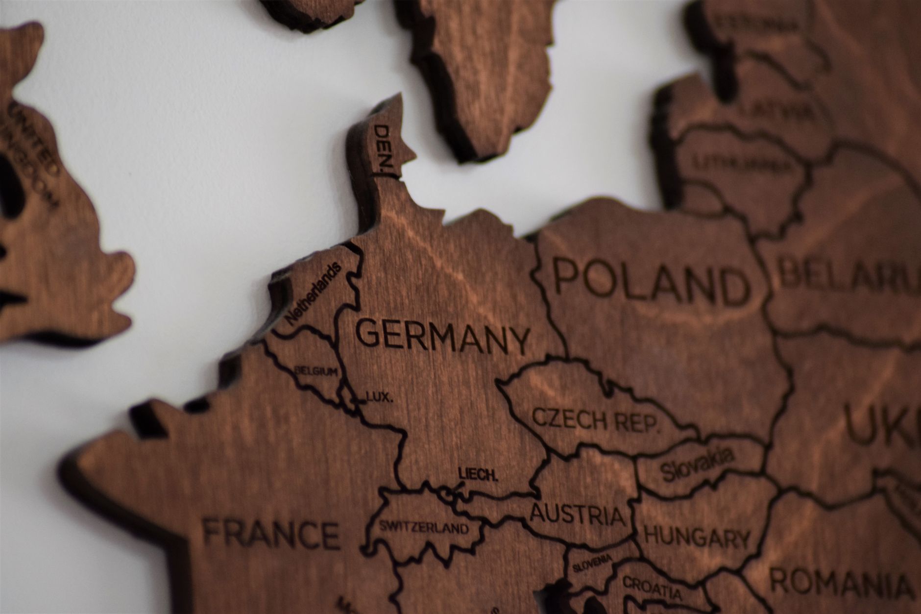 close up photo of wooden jigsaw map